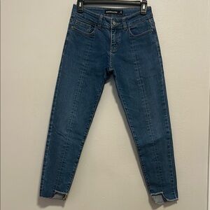 H&M Blue Ankle Cropped Jeans with Tapered Fit